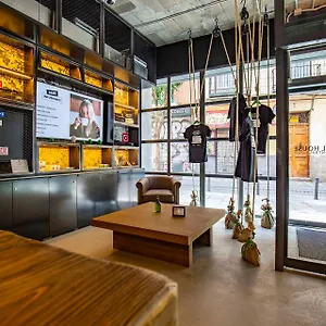 Hostel The Central House Barcelona Gracia, Barcelona